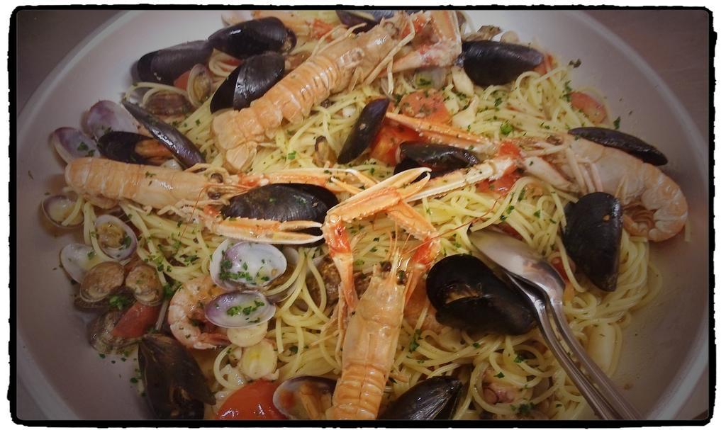 Hotel Ristorante El Caracol Mulazzo Esterno foto