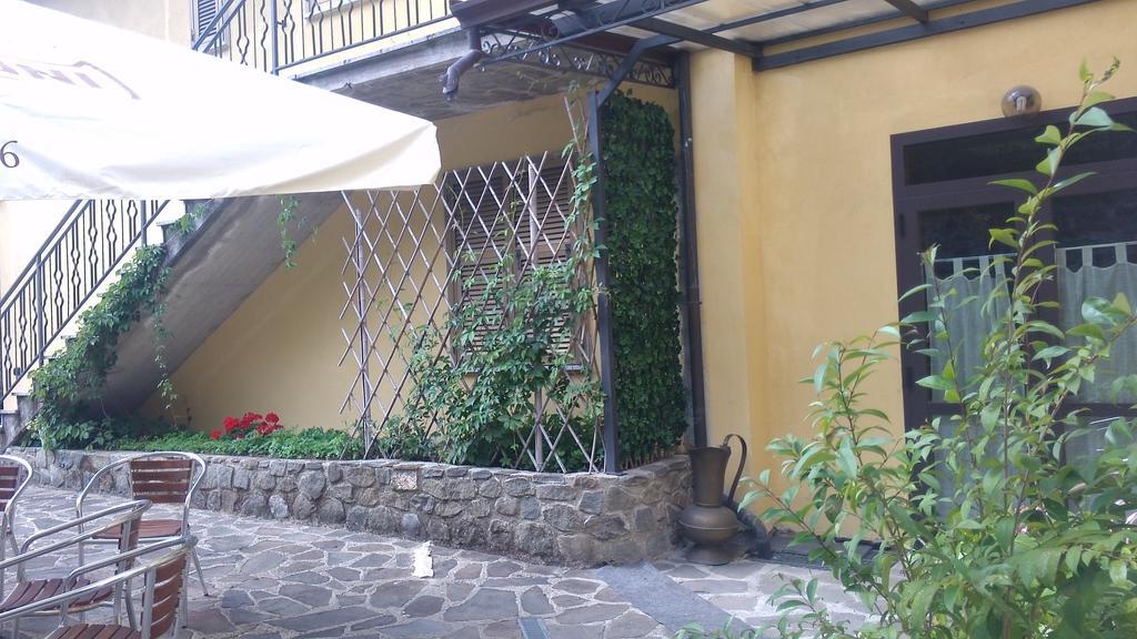Hotel Ristorante El Caracol Mulazzo Esterno foto