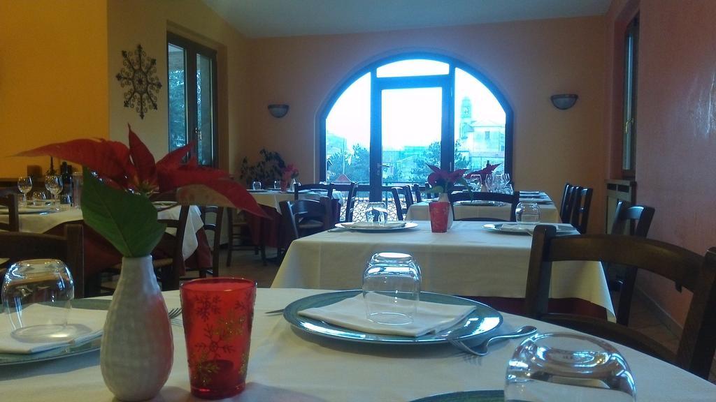 Hotel Ristorante El Caracol Mulazzo Esterno foto